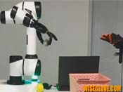 基於數據手套的機器人上肢遙操作